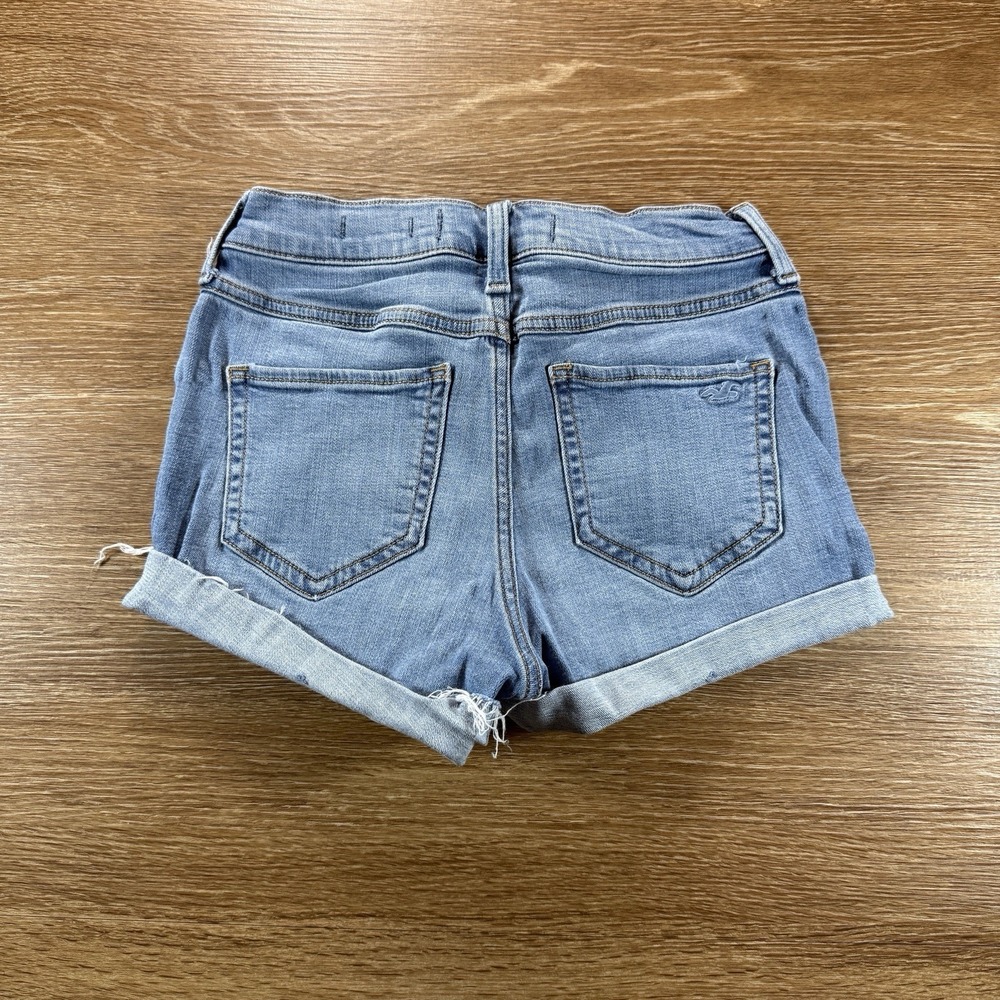 Hollister Women's High Rise Denim Shorts Light Wash Cuffed W25 Size 1 Casual - Picture 9 of 9